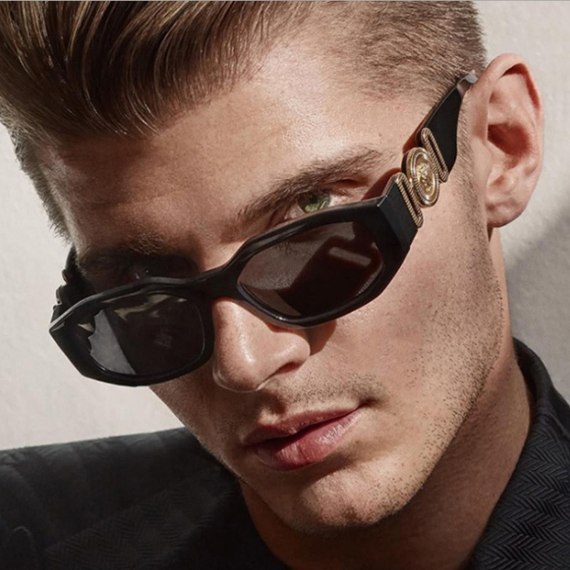 Men Accessories Online - Sepasang PC pria dan wanita dengan